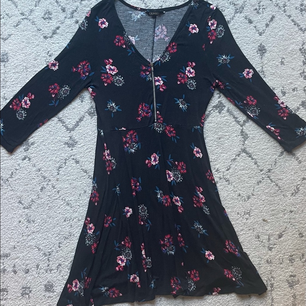 Black floral 3/4 sleeve dress